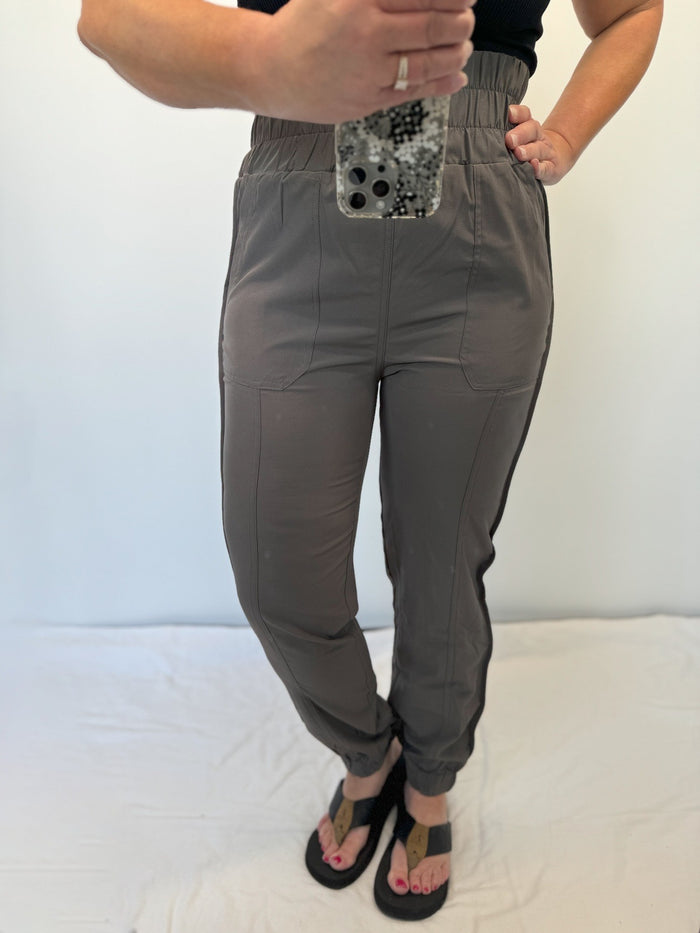 Jogger Pants in Charcoal