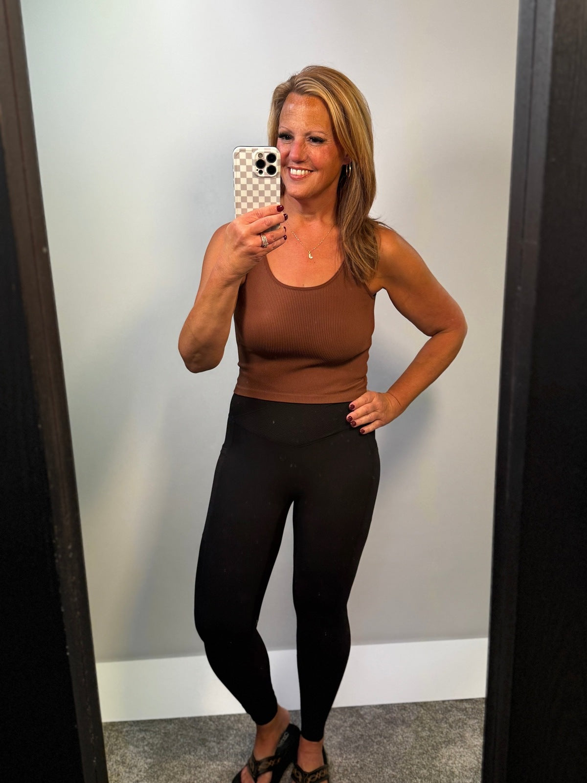 Seamless Reversible Tank in Coffee