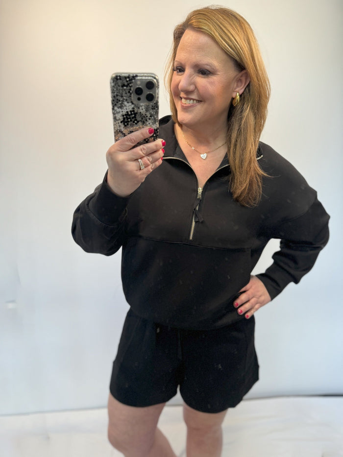 Capsule Premium Collection Essential Pullover Sweatshirt in Black